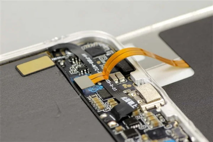 Applications of FPC in Various Industries-2