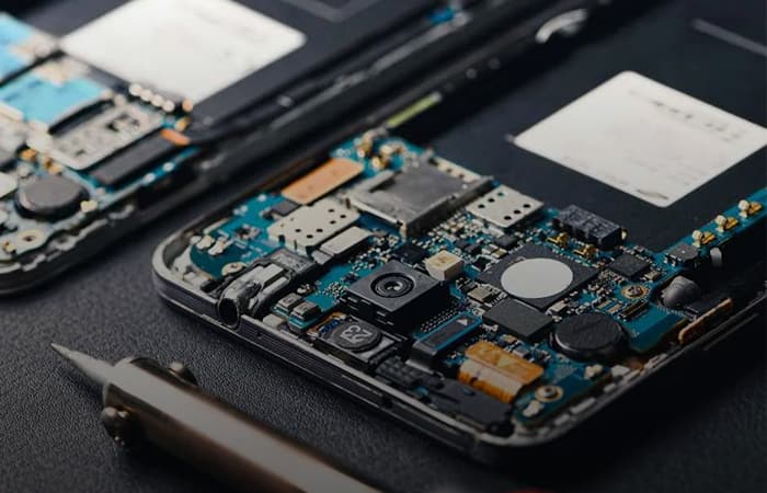 Smartphone Manufacturing